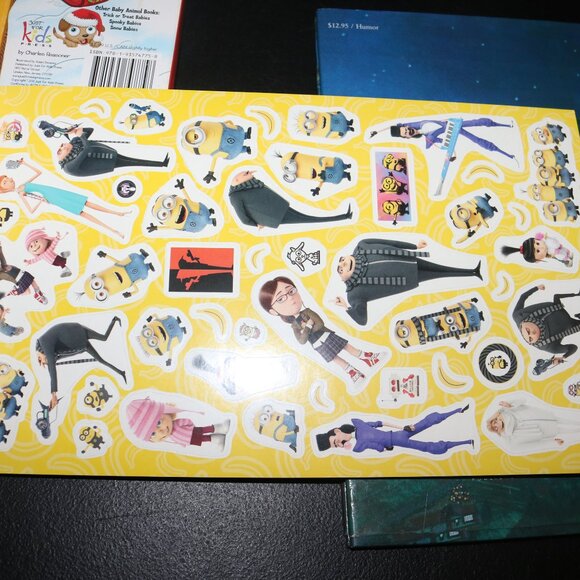Christmas children's assorted book lot of 5 minion sticker book included - Picture 3 of 7